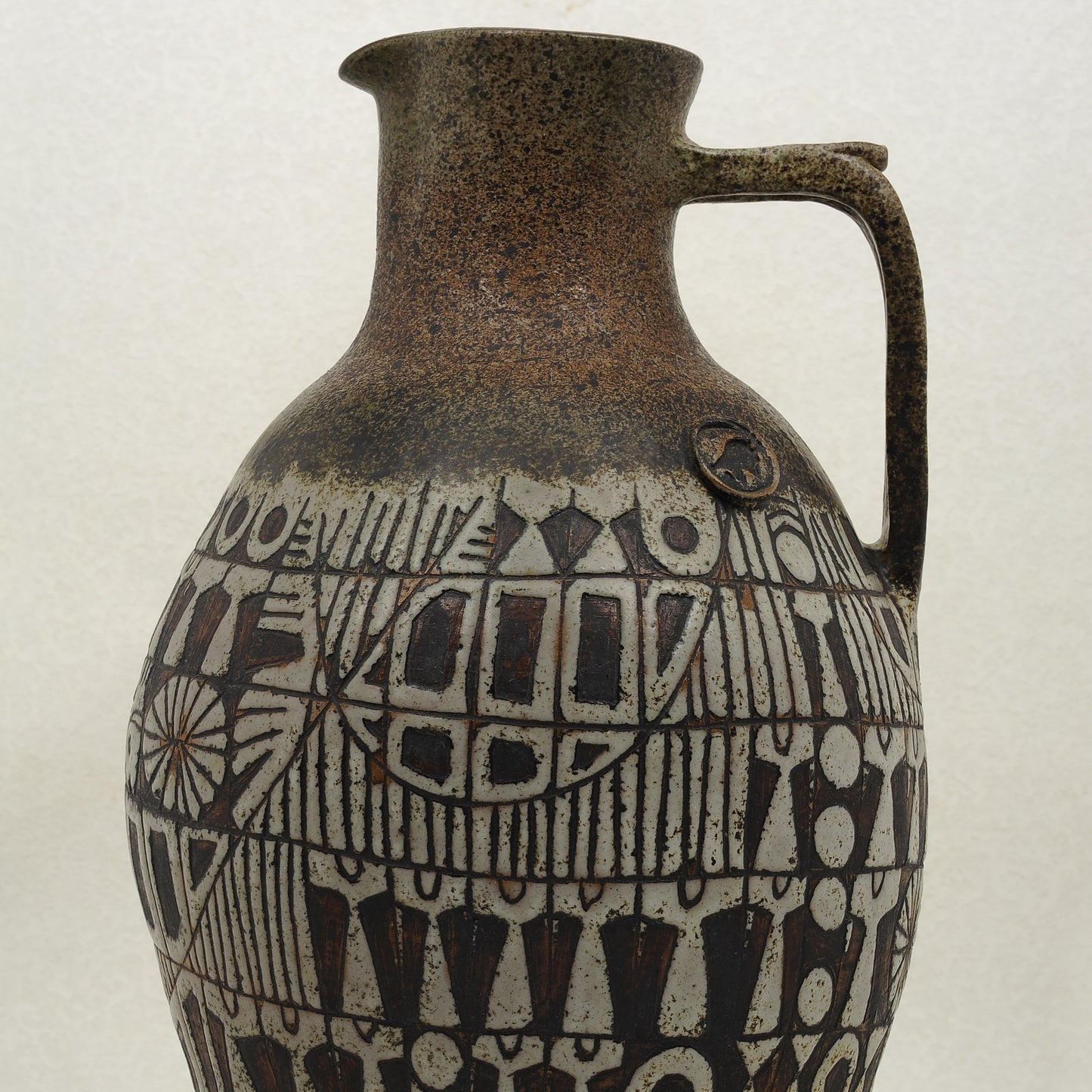 OBRA EN CERÁMICA. Jaime Nowinski, Uruguay. Año 2002, 54x24cm