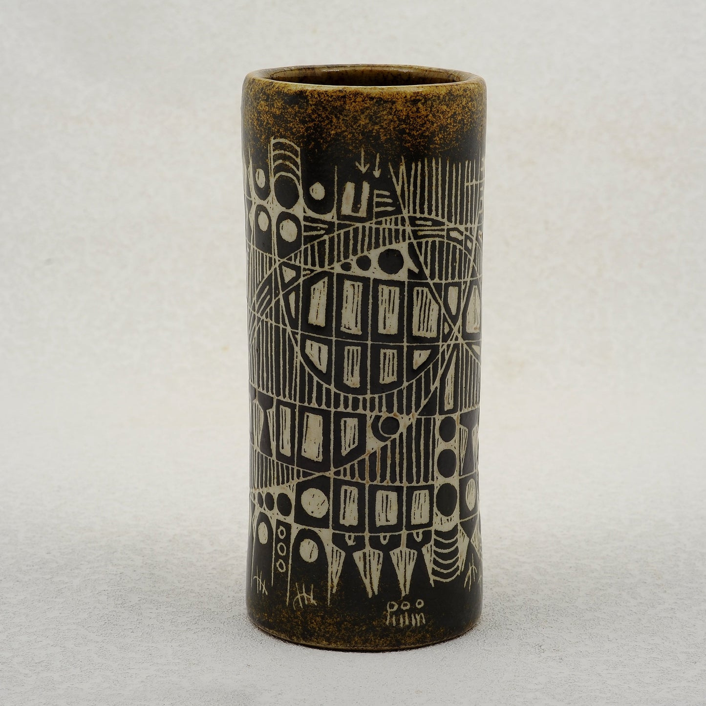 CILINDRO EN CERÁMICA. Jaime Nowinski, Uruguay. Año 1983, 27x12cm