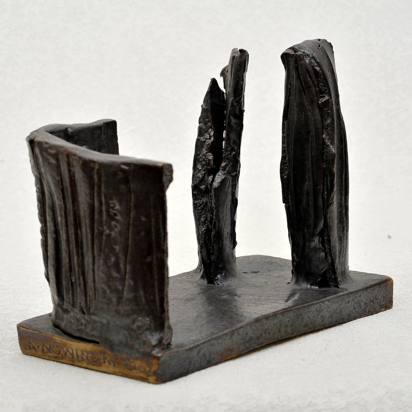 ESCULTURA en gres. Ricardo Nowinski, Uruguay. 23x13cm