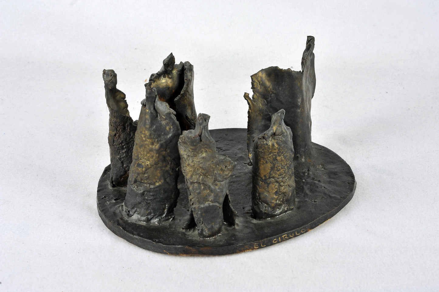 EL CIRULO. Escultura en gres. Ricardo Nowinski, Uruguay. Año 2005, 27x15 cm