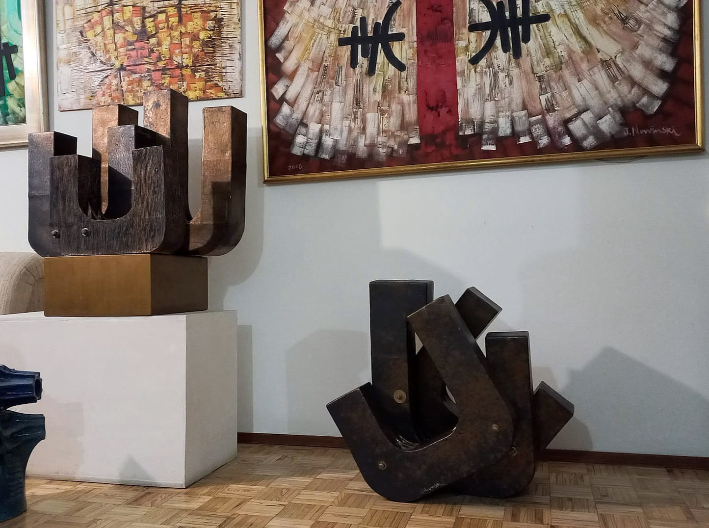 COMPOSICIÓN CON BULONES. Escultura en gres. Jaime Nowinski, Uruguay. 74x80x36cm