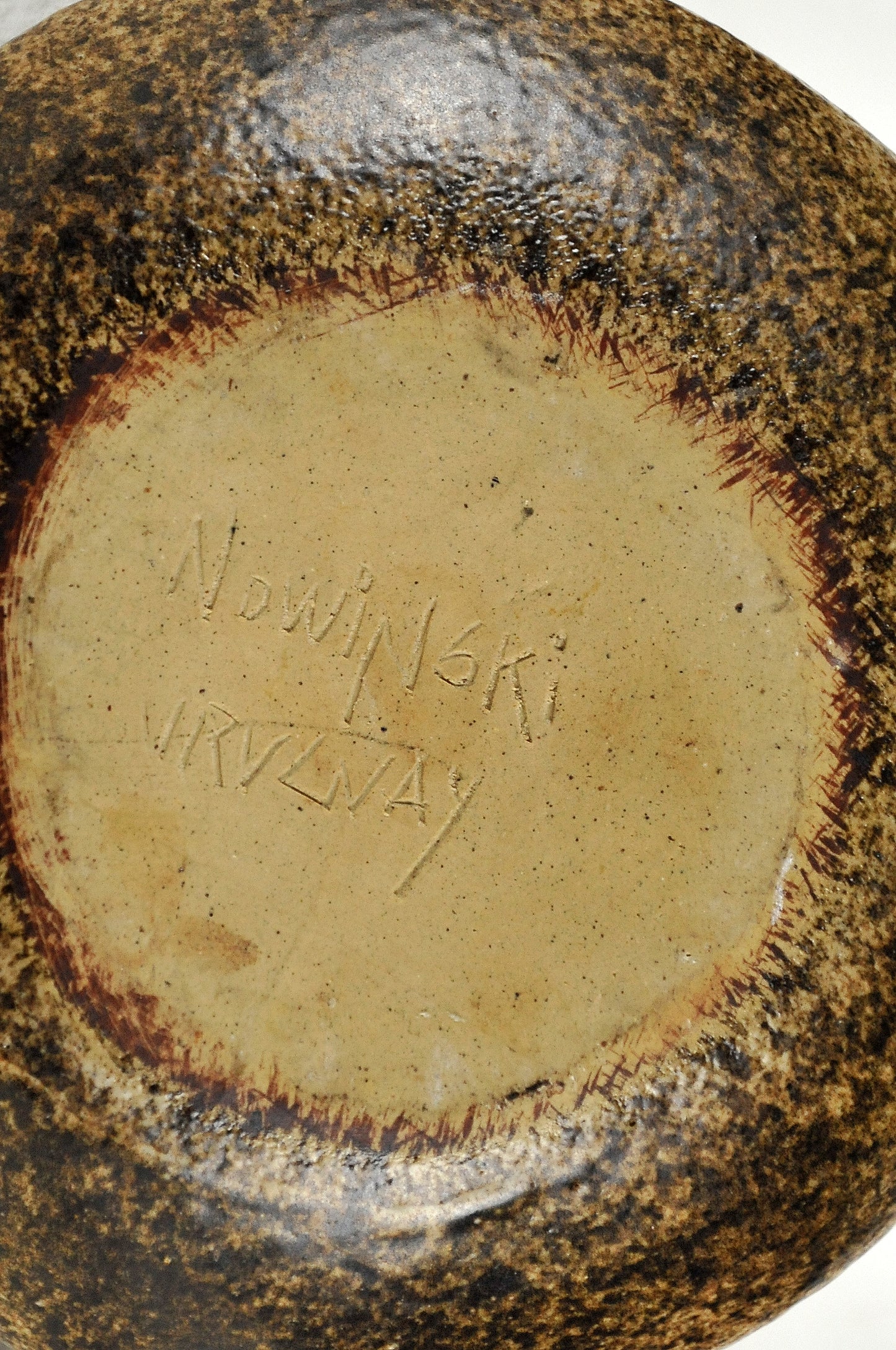 TETERA EN CERÁMICA. Jaime Nowinski, Uruguay. 24X24cm, 2000 ml